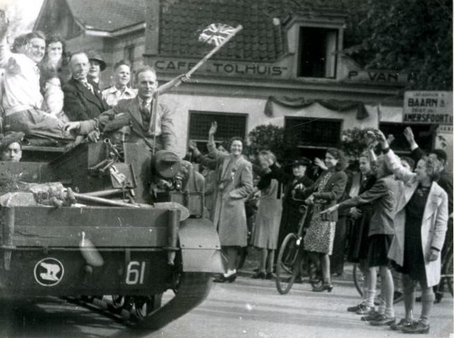 WW2 tank at Tolhuis